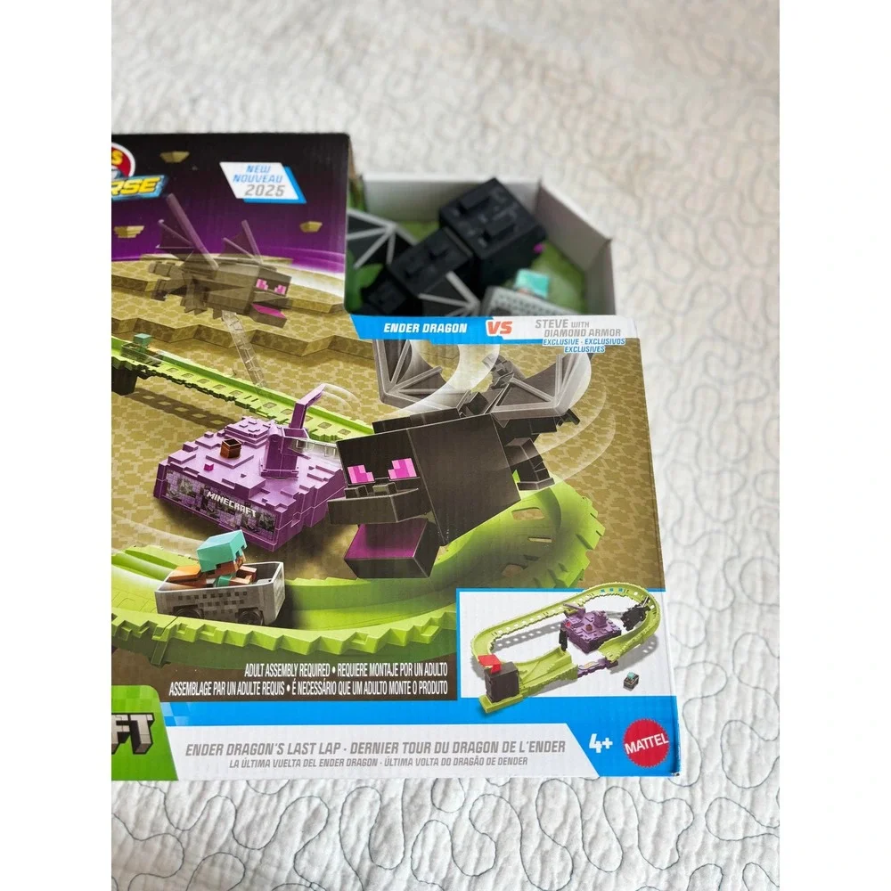 Hot Wheels Racer Verse Minecraft Ender Dragon's Last‎ Lap Track Set Steve